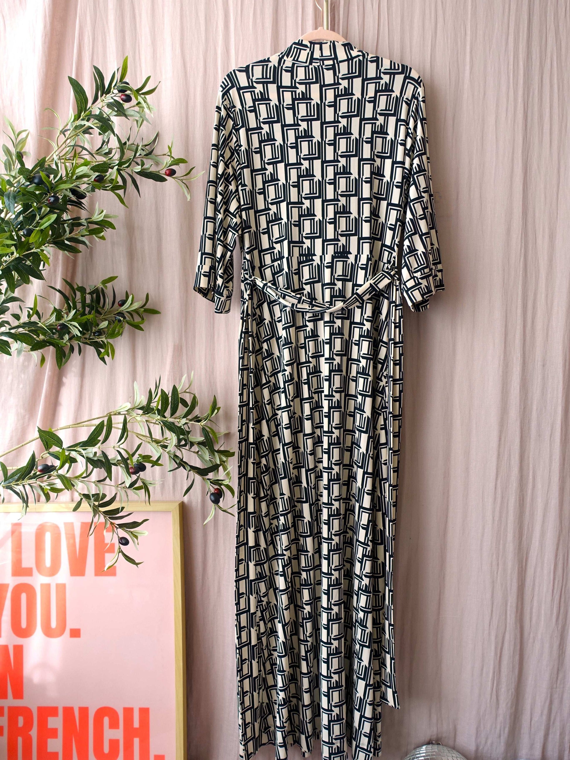 Vanilia graphic tuto travel quality maxi jurk