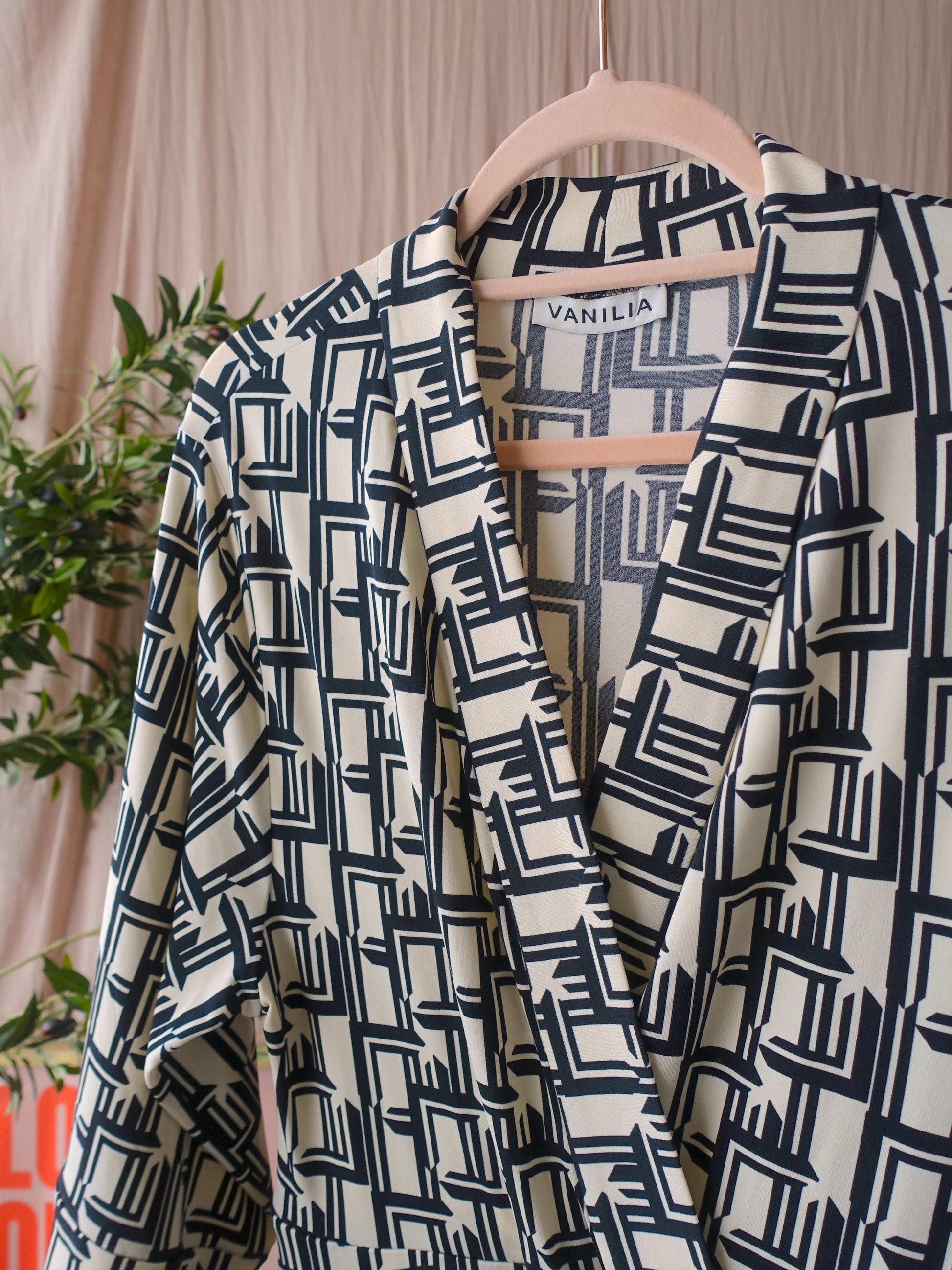 Vanilia graphic tuto travel quality maxi jurk