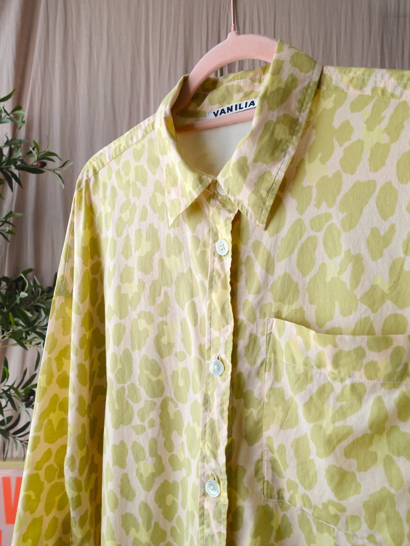 Vanilia relax leo shirt pastel lime