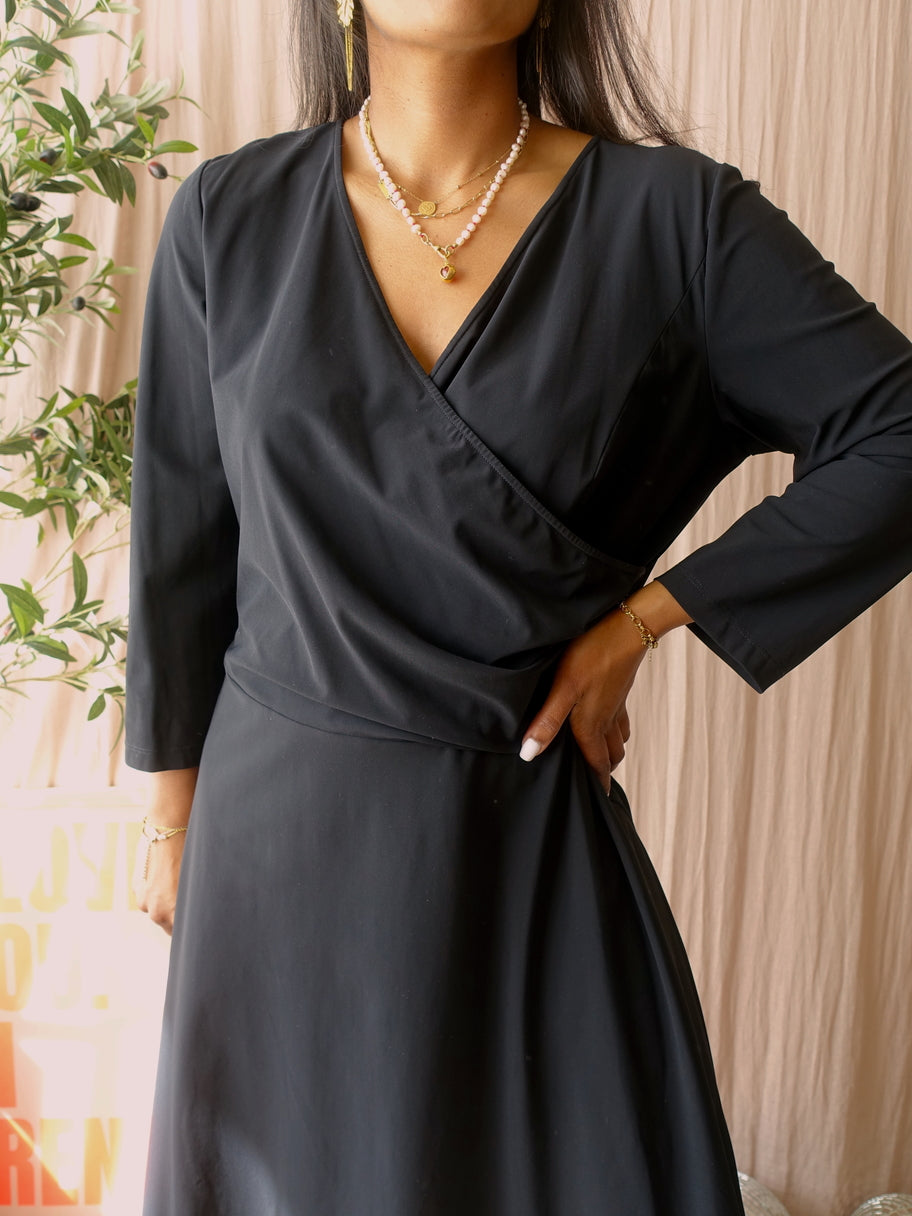 LaDress premium travel quality midi jurk jet black