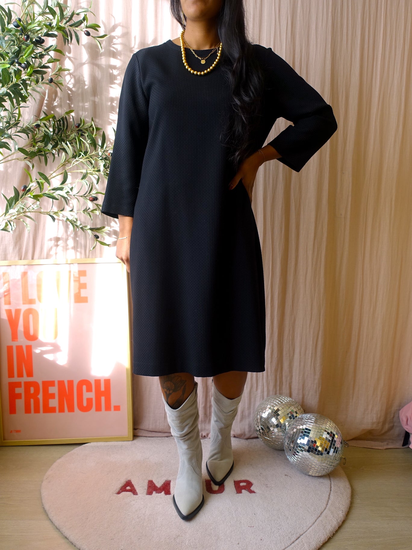 Vanilia waffle structured midi jurk zwart