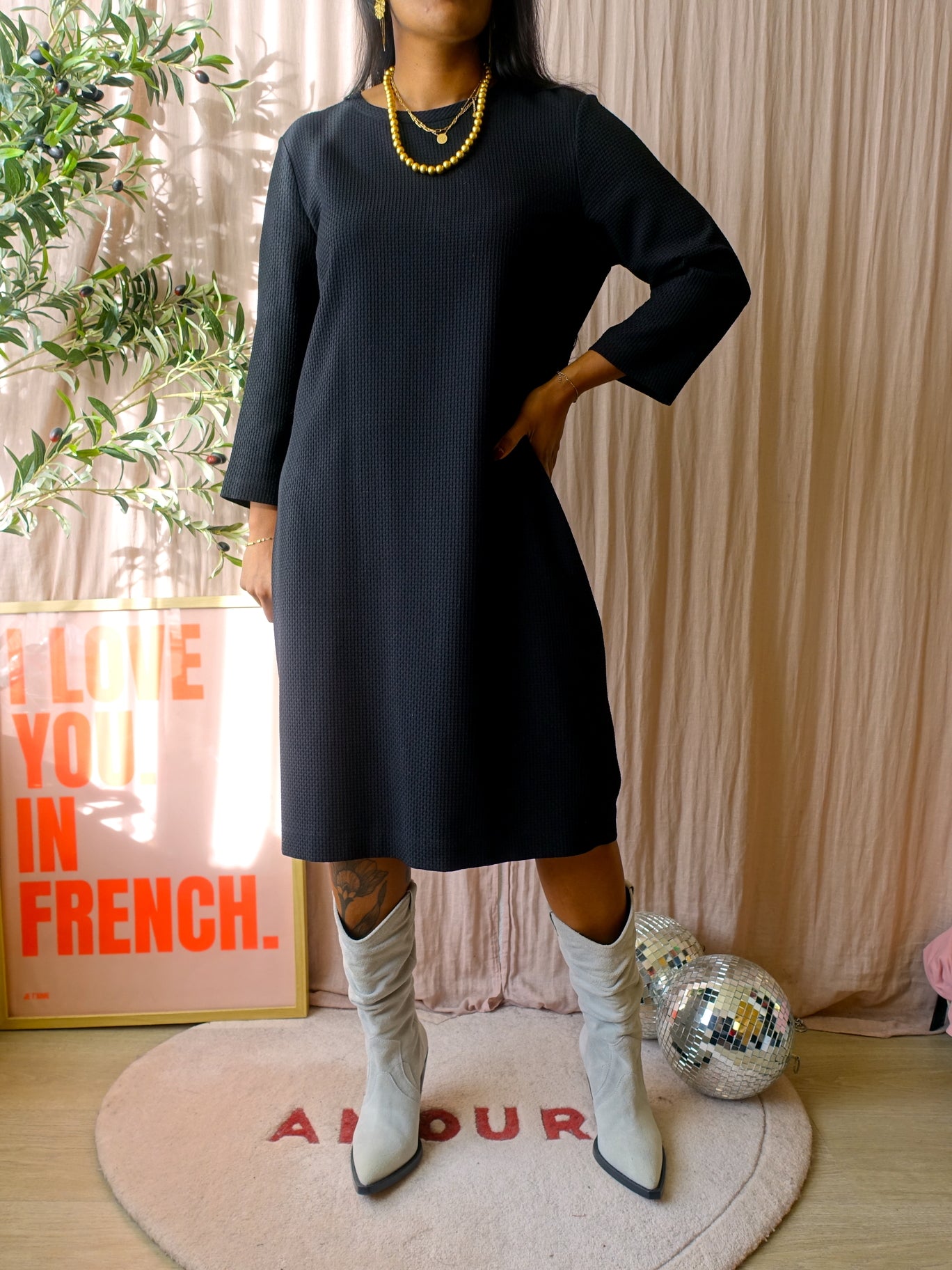 Vanilia waffle structured midi jurk zwart