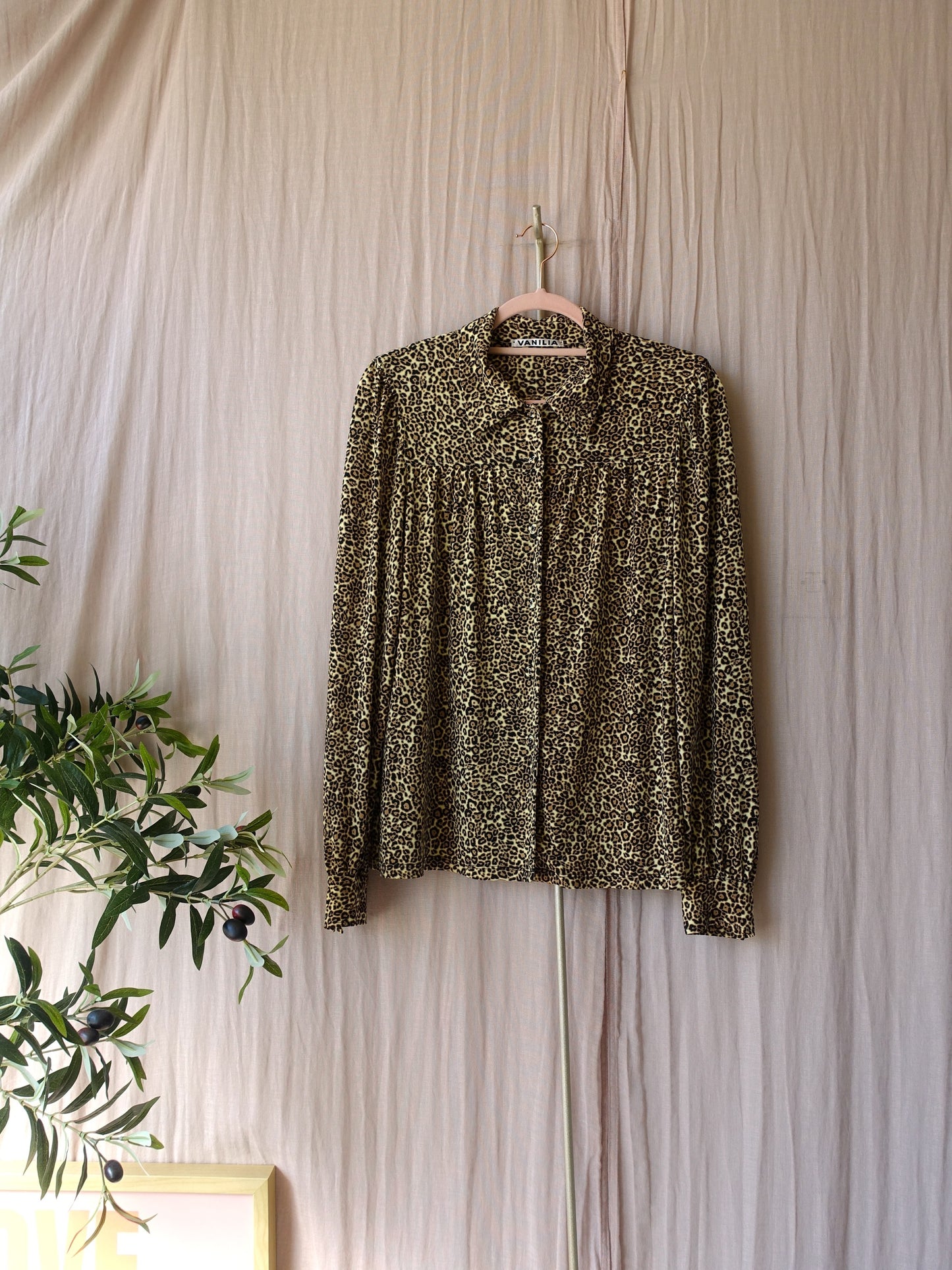 Vanilia jersey stretch leopard print blouse