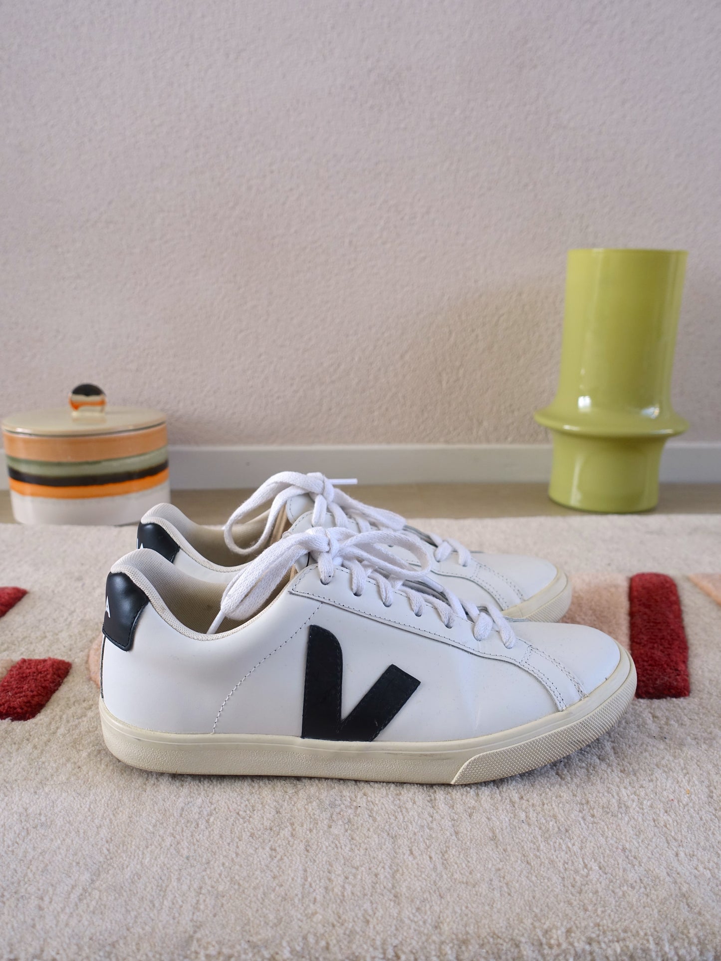 Veja esplar lederen sneakers wit / zwart