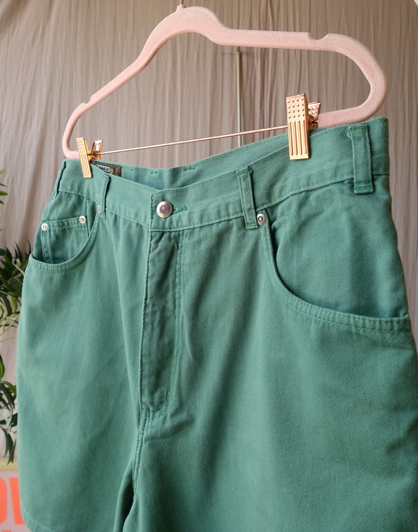 Vintage Paninari high waist bermuda jorts basil green