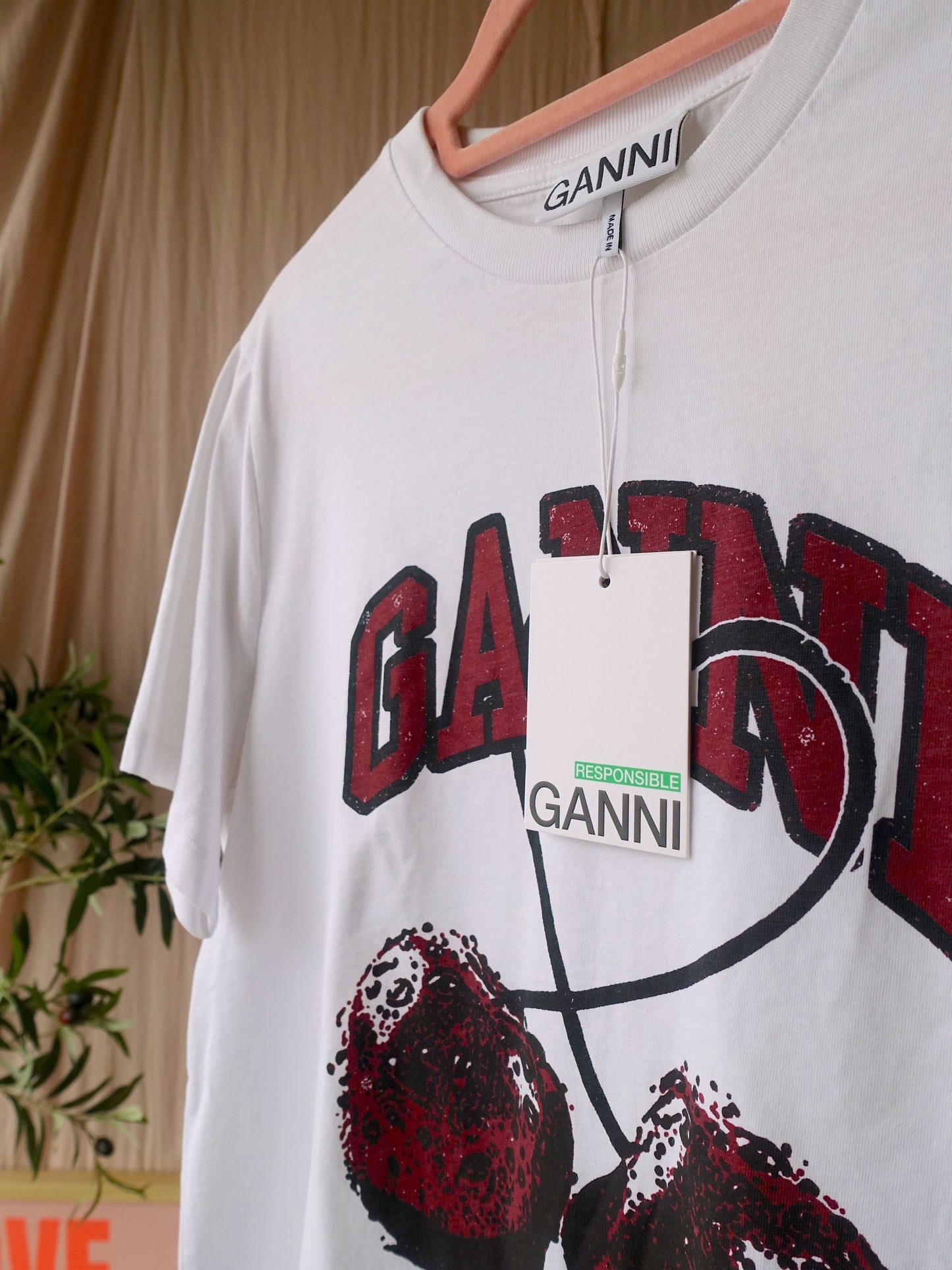 GANNI cherry organic t-shirt bright white / burgundy