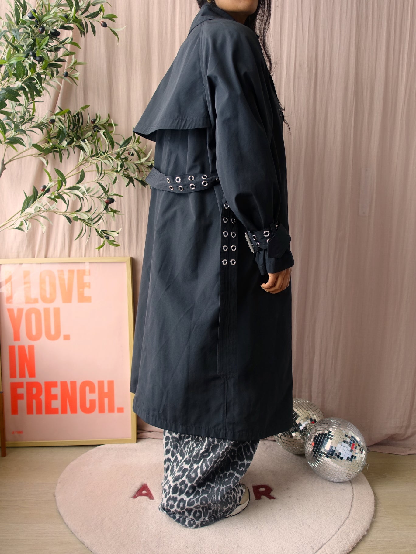 Zara the lightweight eyelet trenchcoat zwart