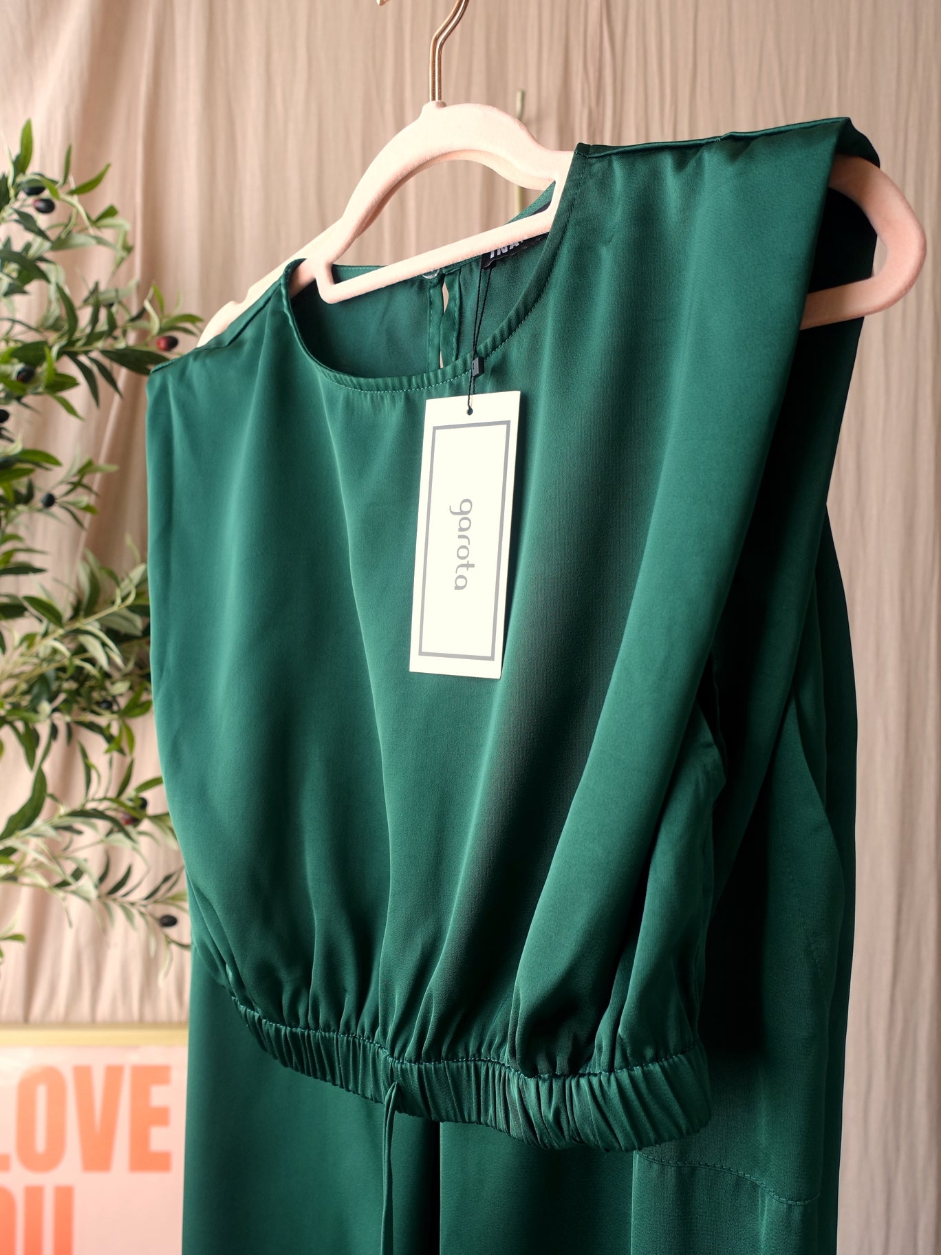 Garota satin co-ord set emerald